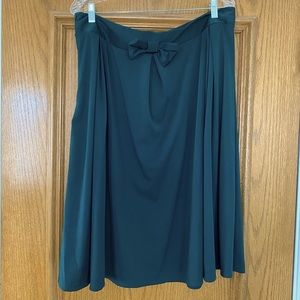 Dark green skirt size 1XL from Shein worn once for pictures!